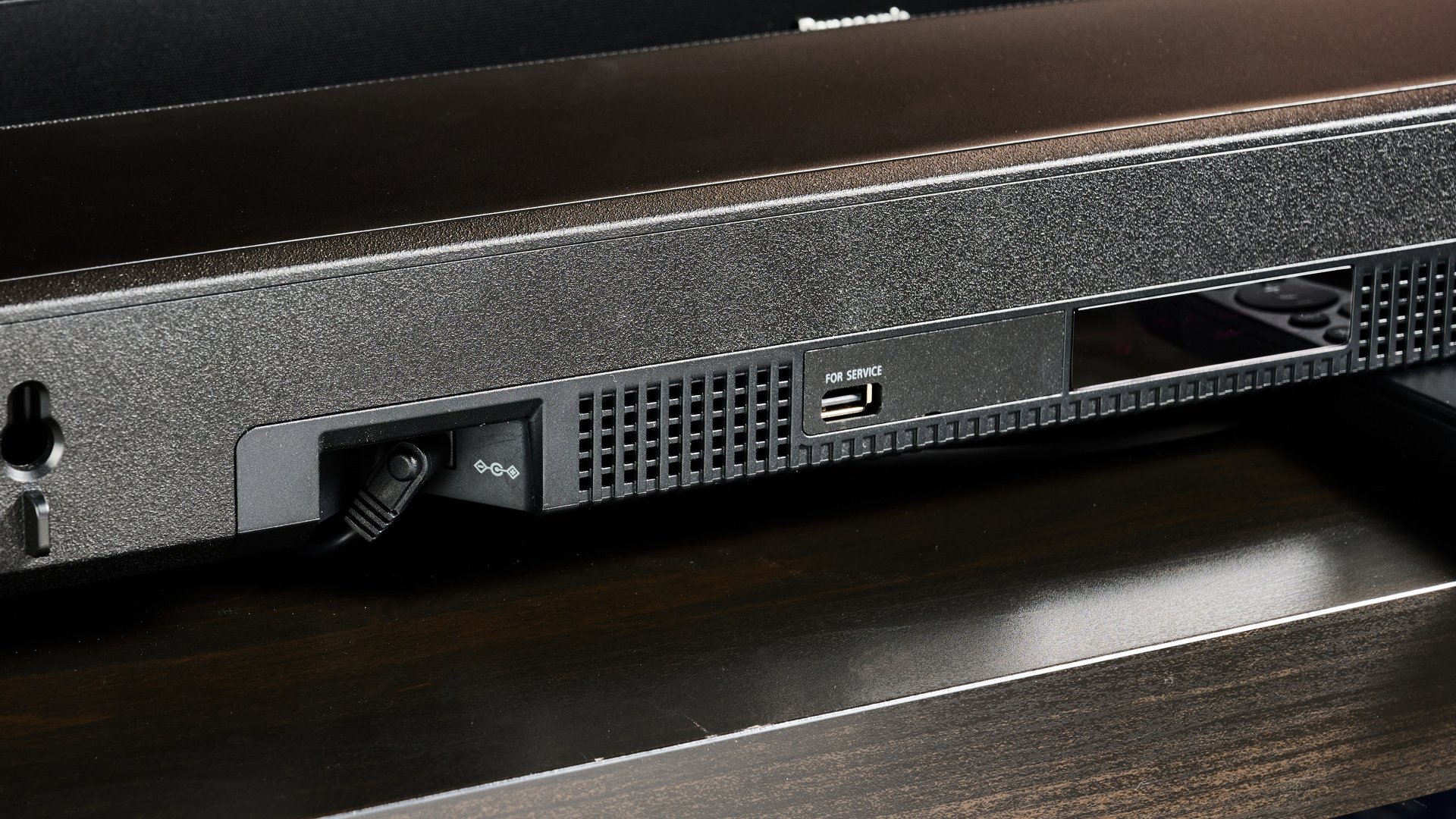 A black Sony HT-S2000 soundbar