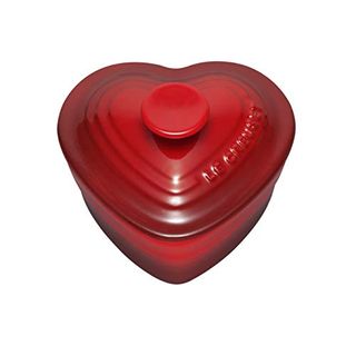 Le Creuset Stoneware Heart Ramekin With Cover, Red