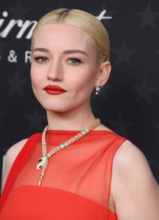 red lipstick - julia garner