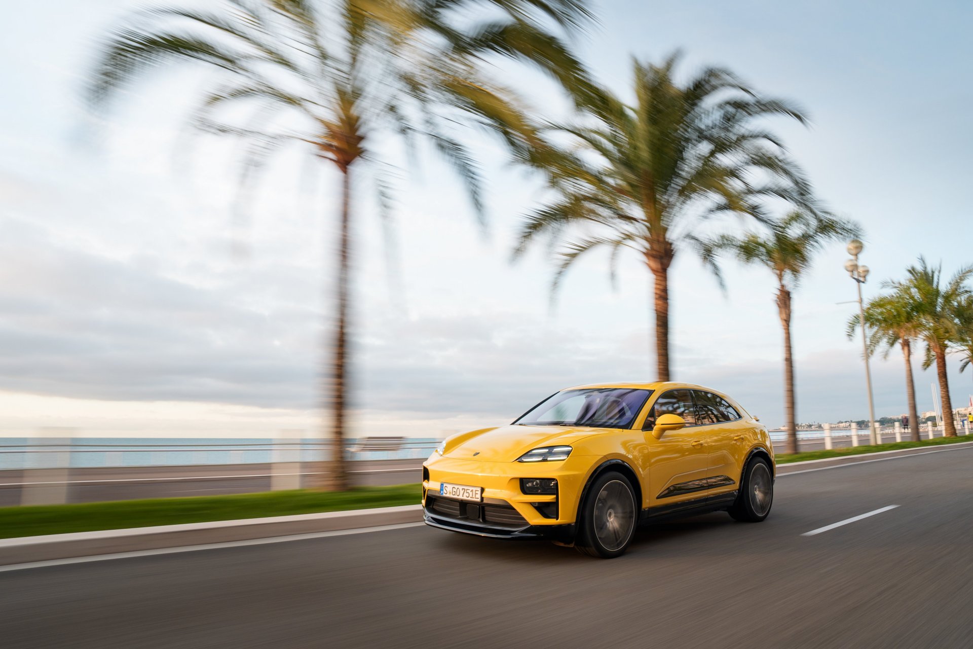 Porsche Macan Turbo EV