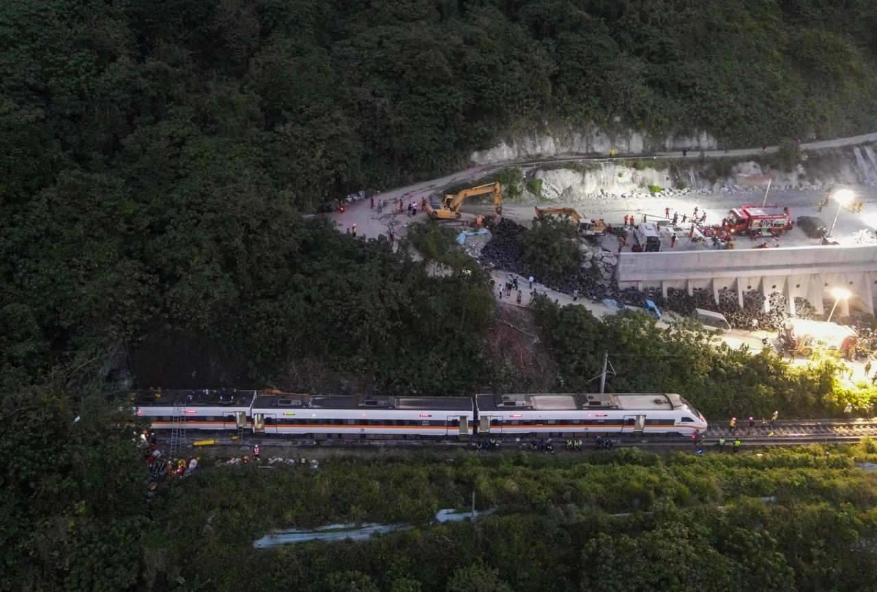 Taiwan train crash.