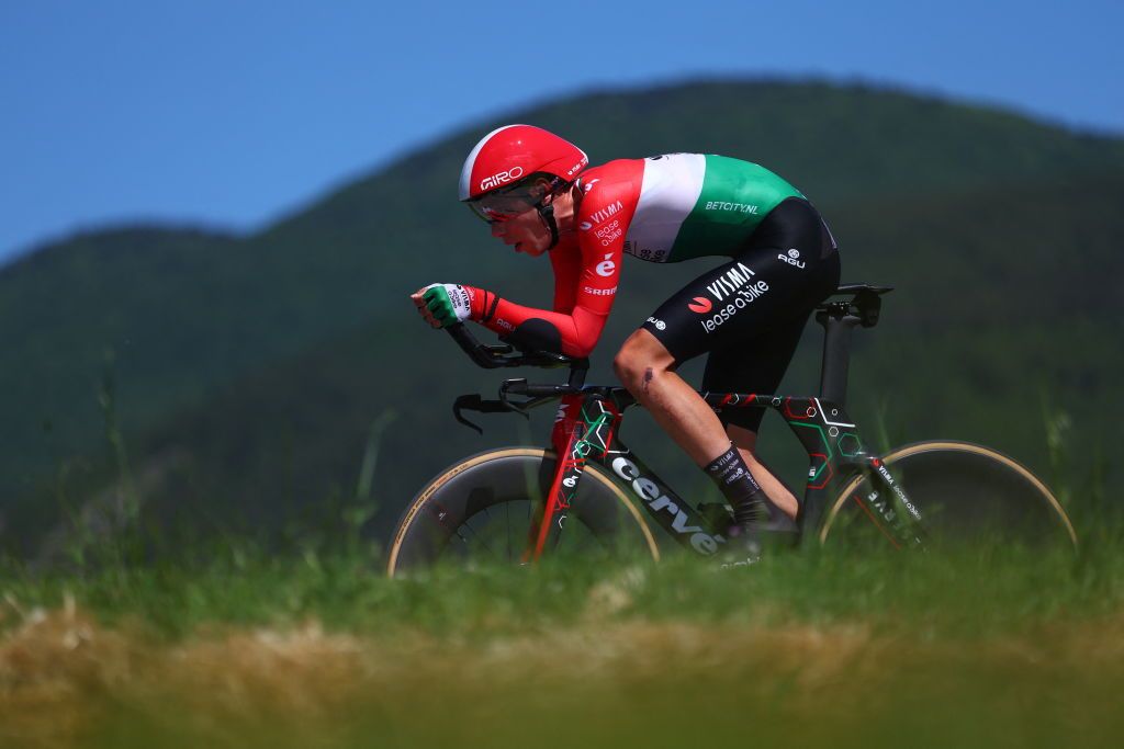 Team Visma&acirc;Lease a Bike's Hungarian rider Attila Valter competes during the 7th stage of the 107th Giro d'Italia cycling race, an individual time trial between Foligno and Perugia, on May 10, 2024 in Foligno. (Photo by Luca Bettini / AFP)