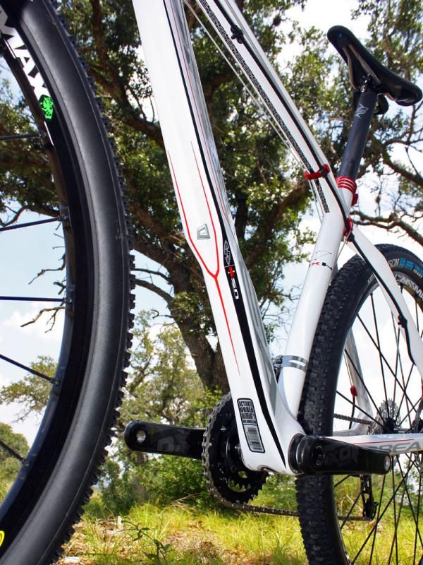 Orbea has retained the Alma's trademark down tube shaping with its integrated mini-fender.