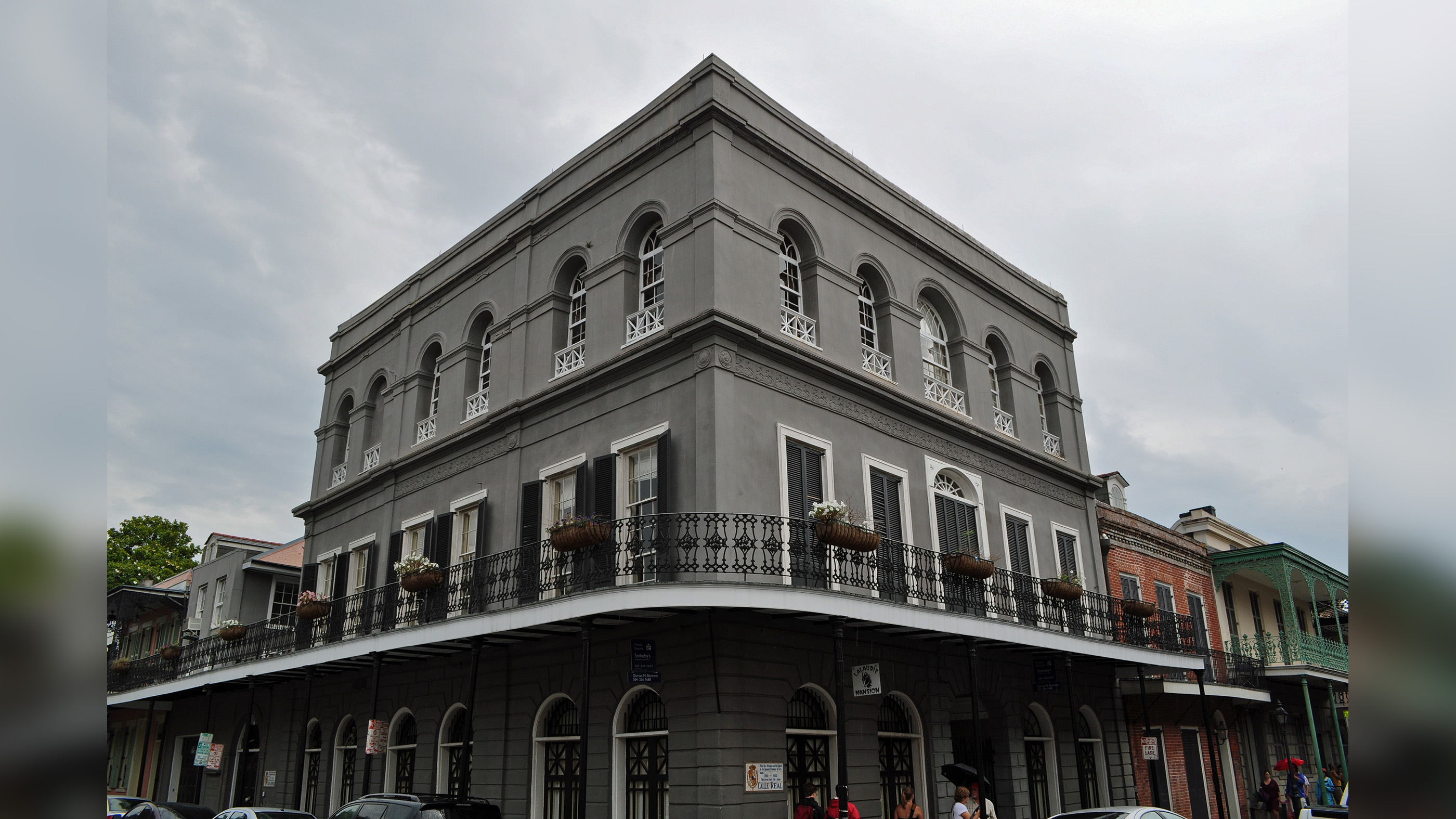LaLaurie Mansion in New Orleans is supposedly haunted.