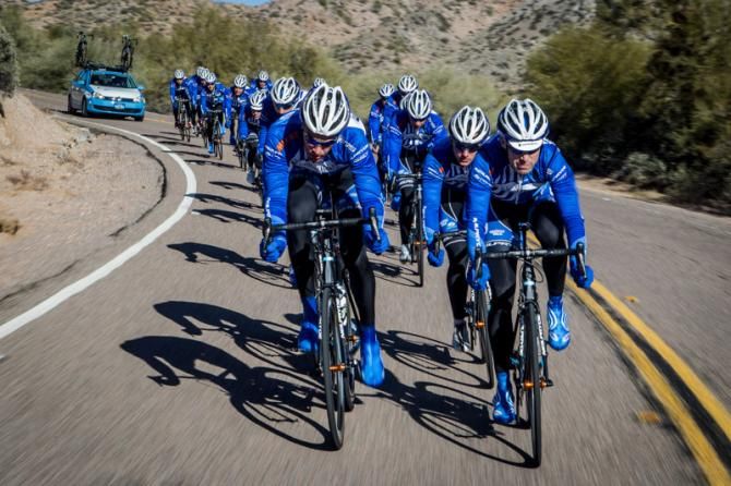 The UnitedHealthcare Professional Cycling Team spends time working on rotation drills.