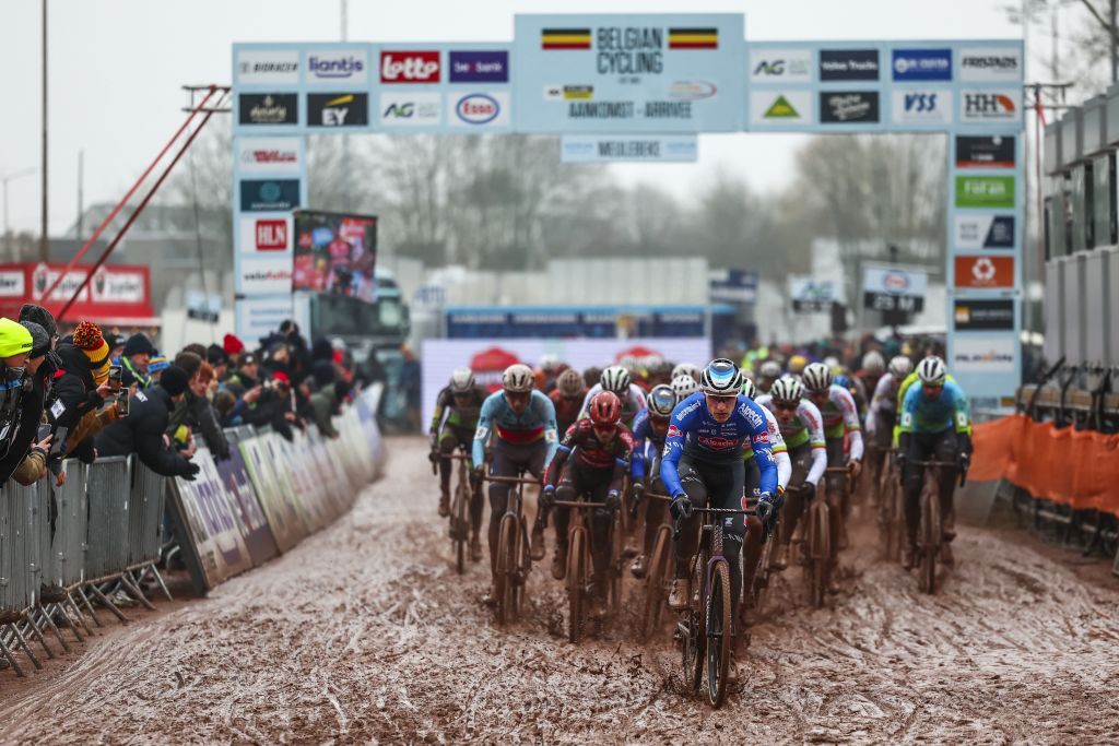 Illustration picture shows riders in action at the start of the elite men race, at the Belgian Championships cyclocross cycling in Meulebeke, on Sunday 14 January 2024.
BELGA PHOTO DAVID PINTENS (Photo by DAVID PINTENS / BELGA MAG / Belga via AFP)
