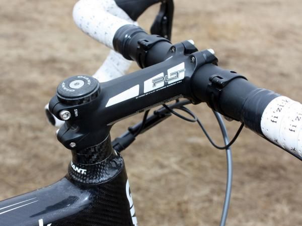 Adam Craig (Rabobank-Giant) goes the safe route with an aluminum bar and stem.