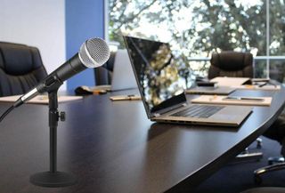 InnoGear Upgraded Adjustable Desktop Microphone Stand