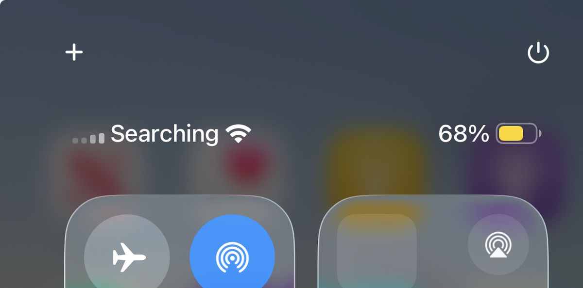 Verizon iPhone attempting to reconnect.