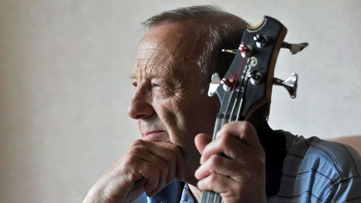 Former Beatles bassist Chas Newby has died aged 81