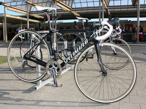 Specialized has provided Stuart O'Grady (Saxo Bank) with this development mule called Project Black - which will almost certainly become the next-generation S-Works Roubaix SL3.