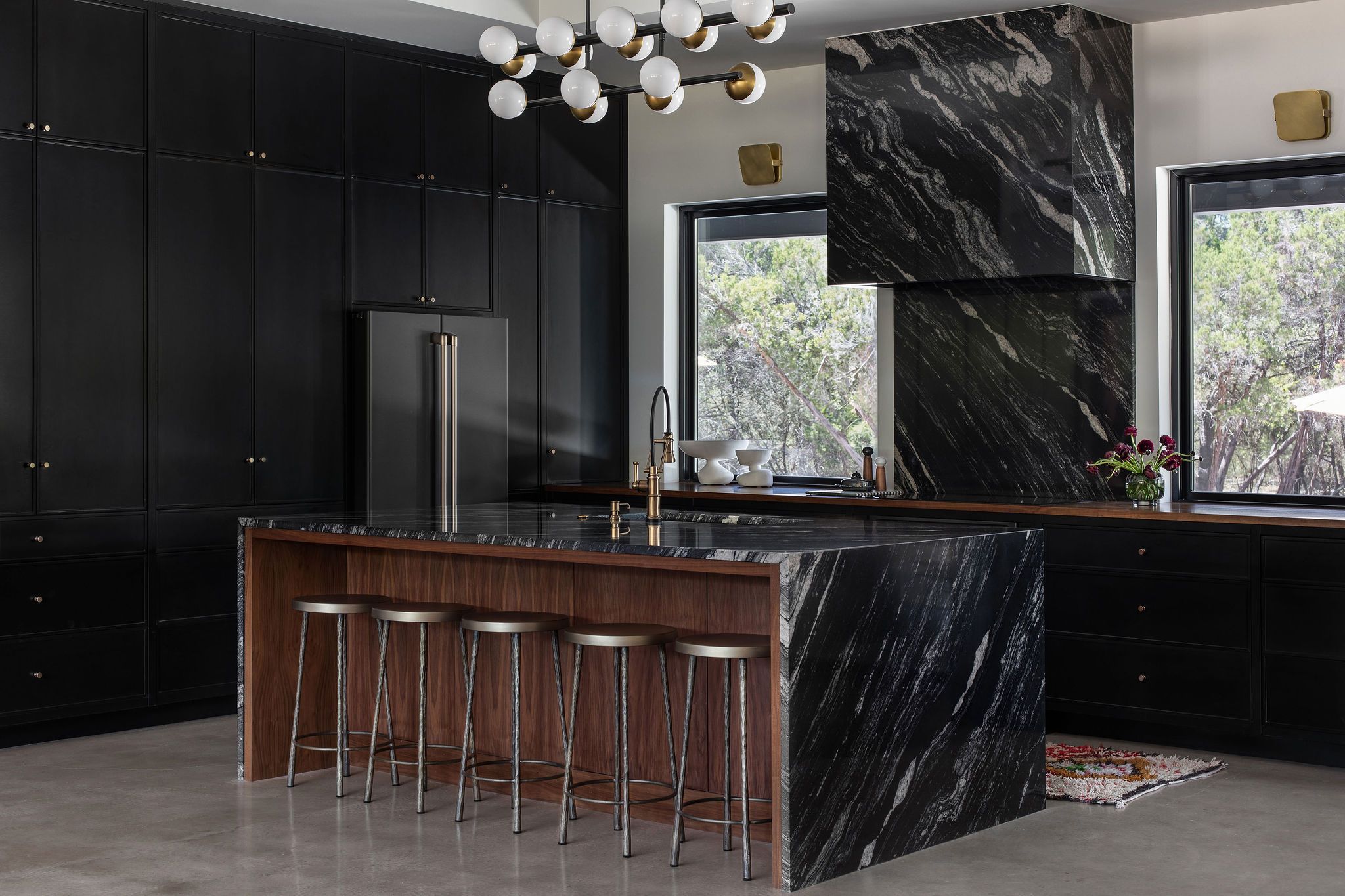 10 Kitchen Cabinet Colors That Will Never Go Out of Style | Livingetc