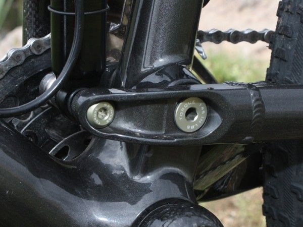 Torque settings are conveniently etched right on the alloy hardware heads.
