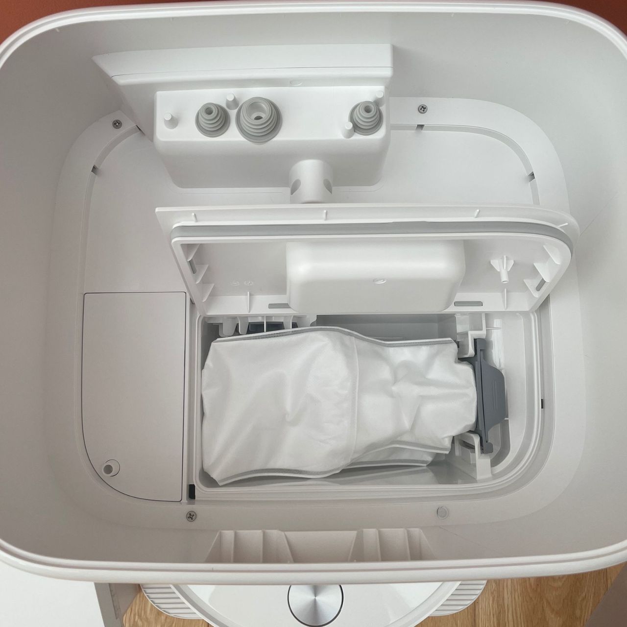 Dust bag of the Roborock Qrevo Edge 2 Flow Robot Vacuum