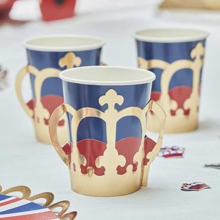 Jubilee decorations paper cups with crown holder