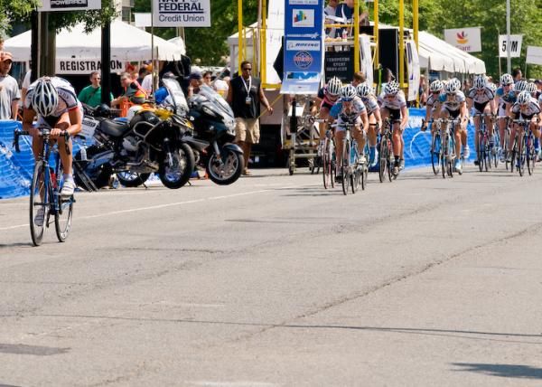 Brook Miller (Team TIBCO) attempts to distance herself from the field.