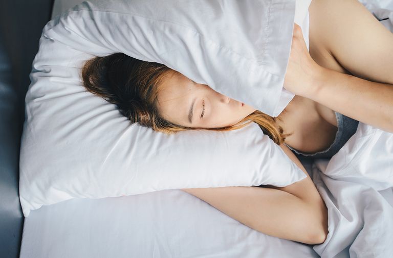 reasons brits struggling sleep coronavirus lockdown