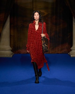 A model walks in the Burberry fall/winter 2025 runway show during London Fashion Week.