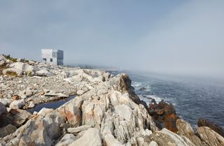 el aleph canadian guest house in craggy cliffs and by the water with dramatic weather and landscape