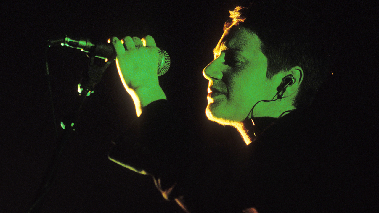 Elizabeth Fraser of Cocteau Twins performing at Roseland Ballroom in New York City on March 12, 1994  (Photo by Ebet Roberts/Redferns)