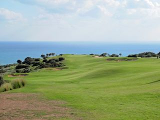 The spectacular 8th with its views to the horizon