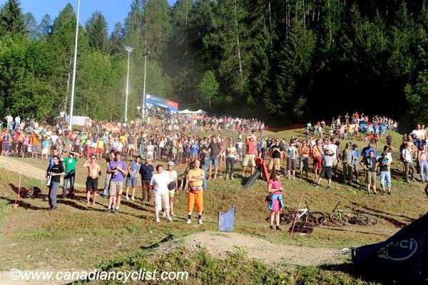 A large crowd came out to enjoy the evening sun and 4-Cross racing.