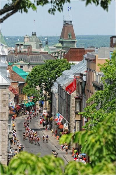 Peloton in Old Quebec