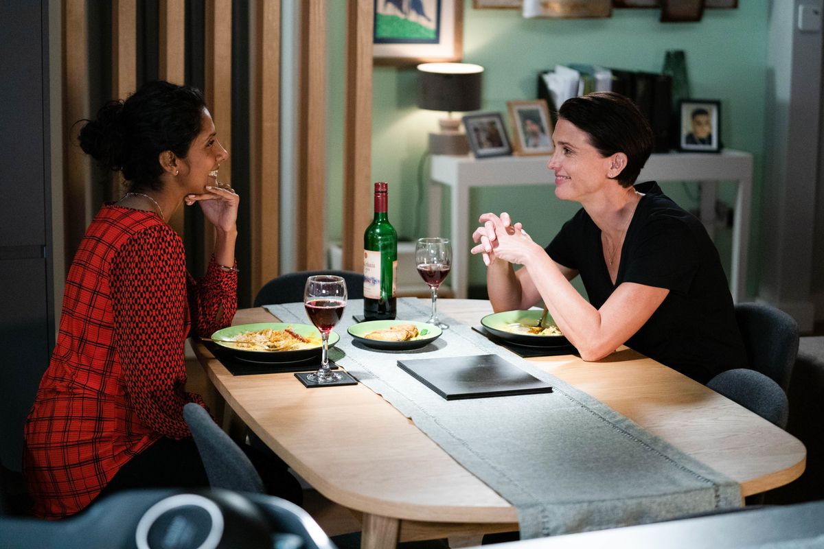 EastEnders Spoilers: Suki Panesar And Eve Unwin Kiss Again! | What To Watch