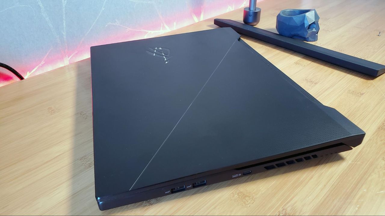 Asus ROG Zephyrus Duo 15 SE GX551