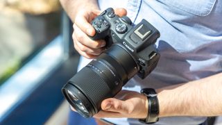 Sigma 16-300mm f3.5-7.1 | C