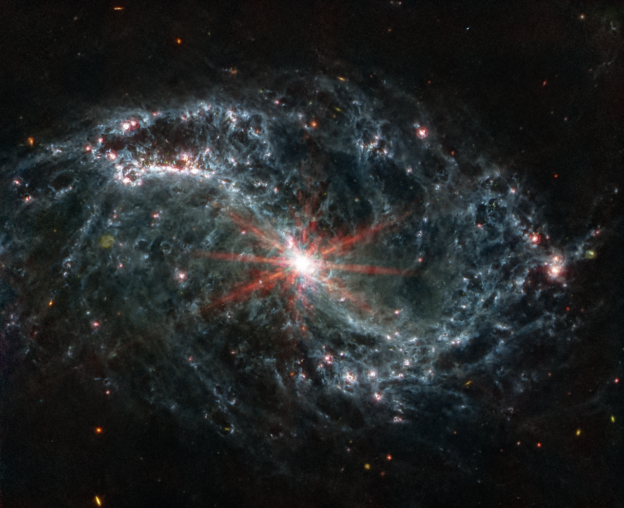 An image of the nearby galaxy NGC 7496