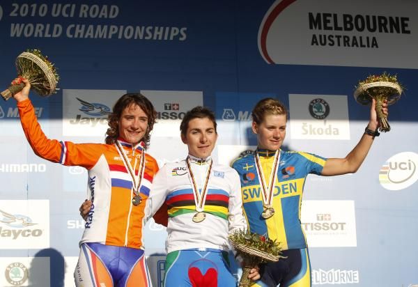 The women's road race podium:( L-R) Marianne Vos (Netherlands), Giorgia Bronzini (Italy) and Emma Johansson (Sweden)