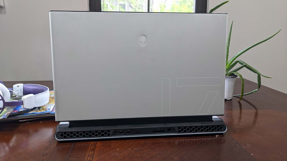 Alienware m17 R3 review | Laptop Mag