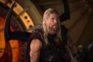 chris hemsworth in Thor ragnarok