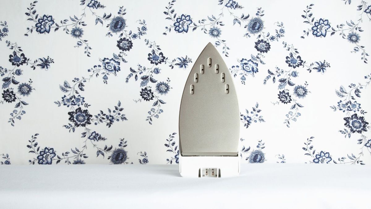How to clean the bottom of an iron with vinegar in four steps Homes & Gardens