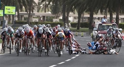 Rasa Leleivyte in the blue best young rider jersey was one of the crash victims.