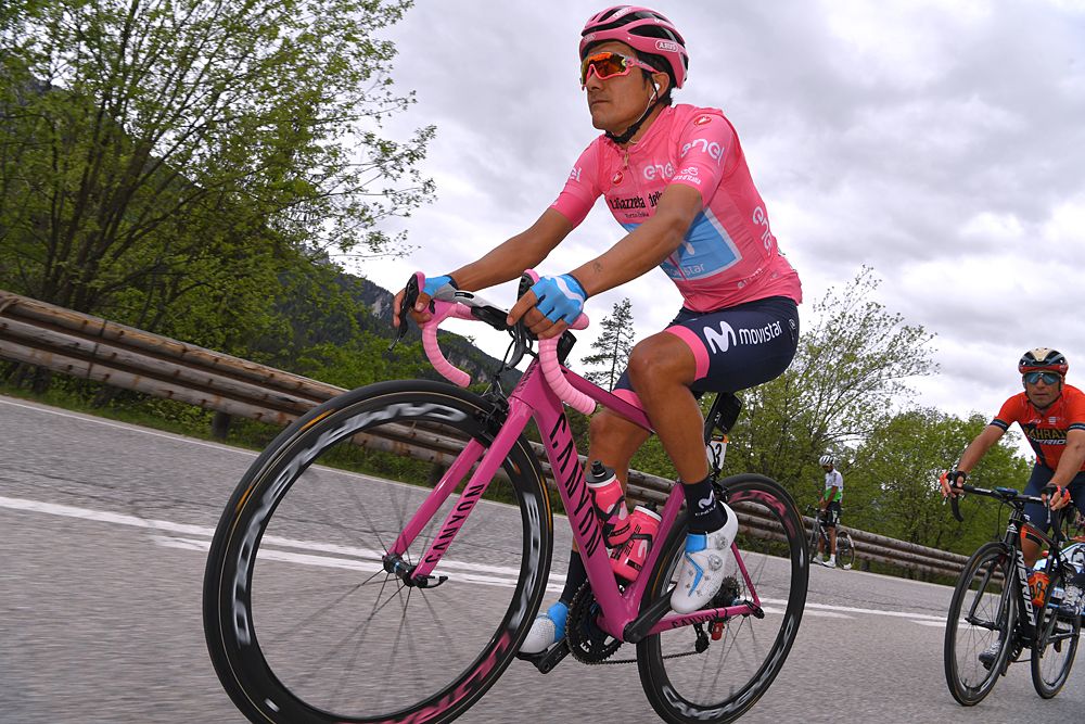 Giro d'Italia overall leader Richard Carapaz (Movistar)