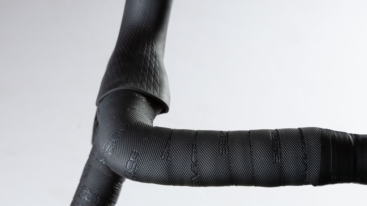Enve G Series Gravel Handlebar detail tight bend