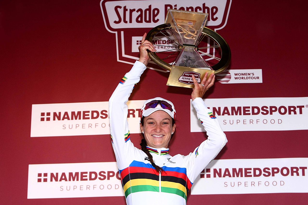 Lizzie Armitstead (Boels-Dolmans) wins Strade Bianche