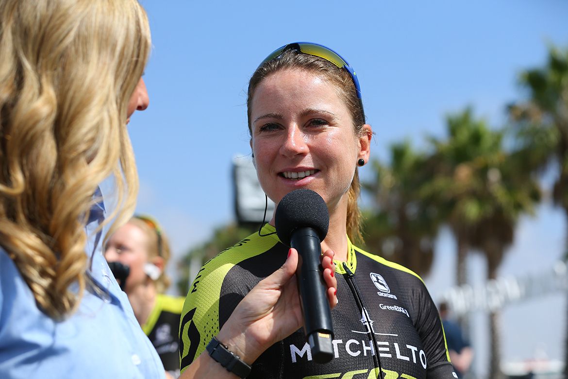 Defending champion Annemiek Van Vleuten (Mitchelton-Scott) pre-race