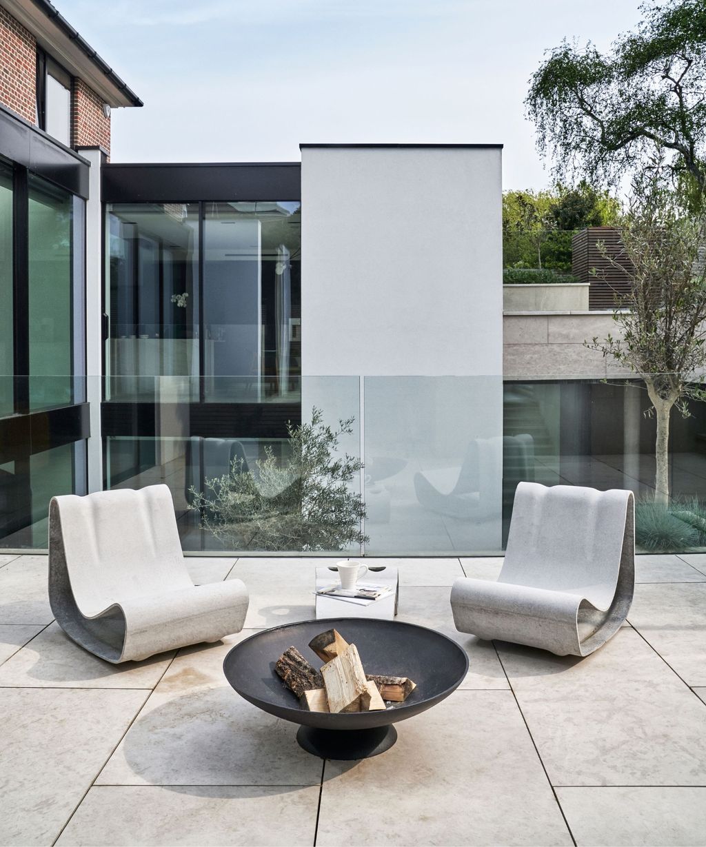 How to remove rust stains from concrete | Homes and Gardens