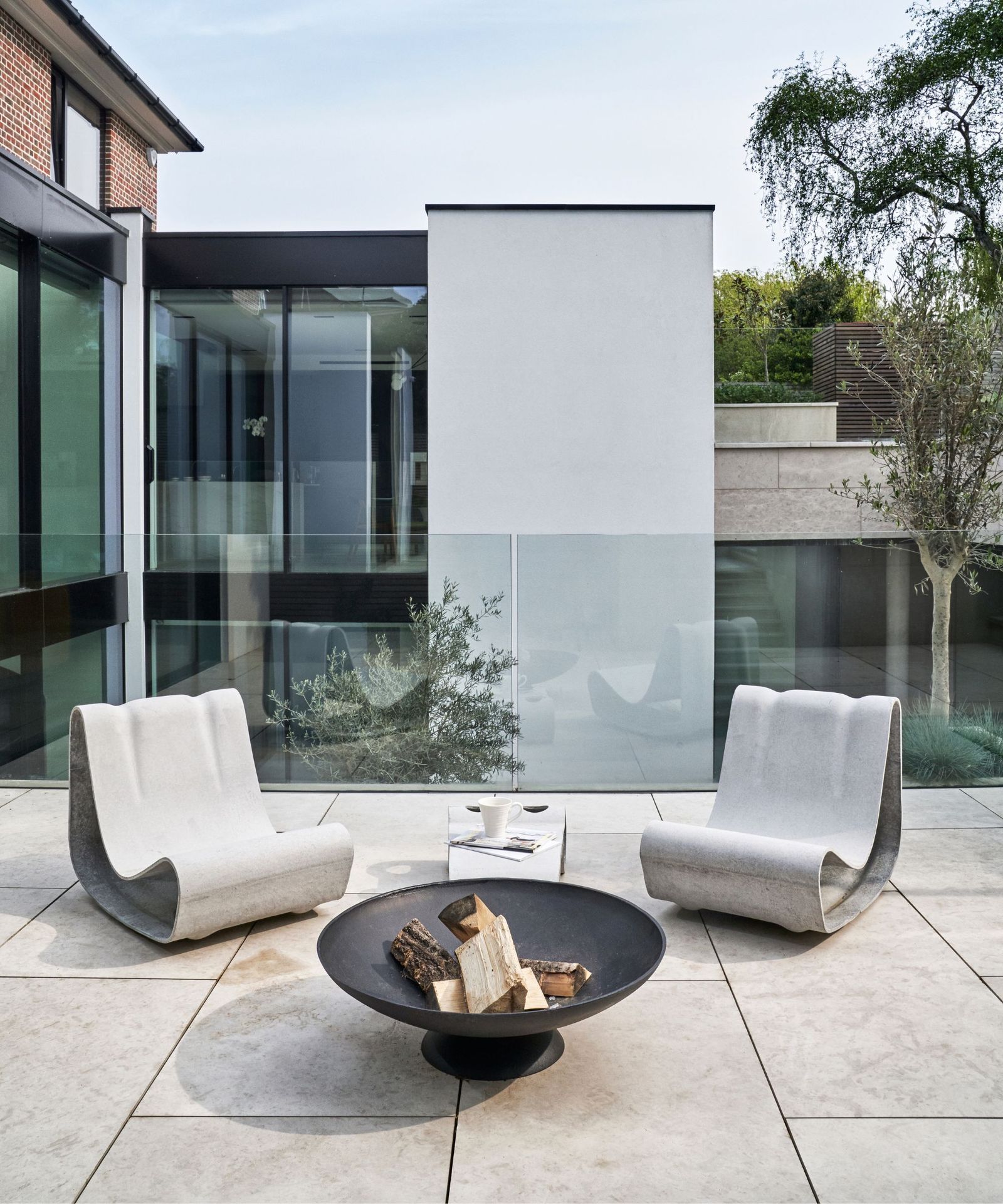 How to remove rust stains from concrete | Homes and Gardens