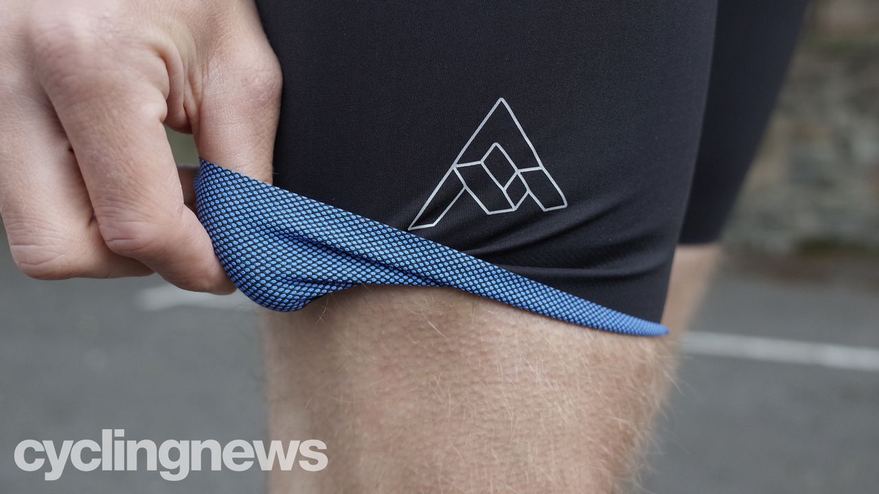 7 Mesh MK3 bibs and Horizon jersey