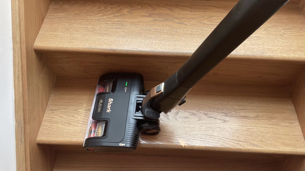 Shark DuoClean & Anti Hair Wrap Bagless Pet Vacuum CZ500UKT review