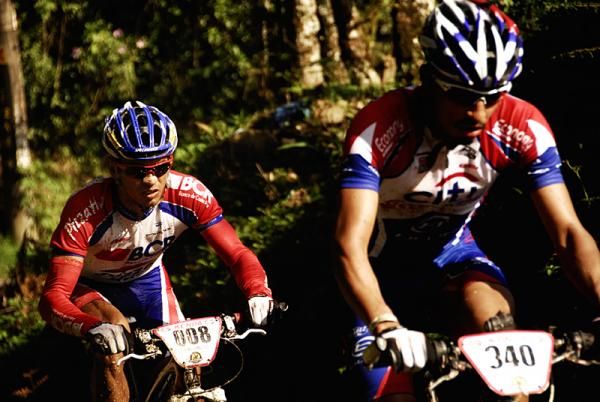 Luis Mejia and Federico Ramirez at the front