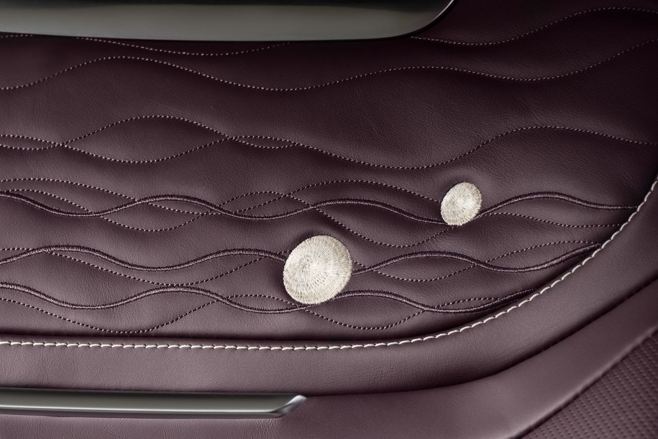 Details of the one-off Range Rover Pearl of Tay edition