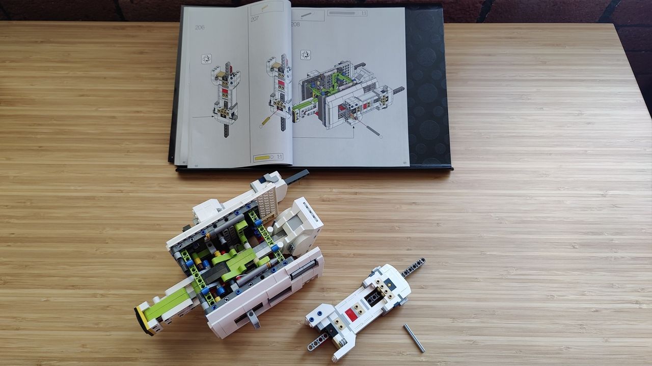 Lego Star Wars R2-D2 75308_Build in progress 2