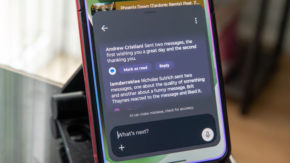 Moto AI summarizing messages on the Razr Ultra 2025