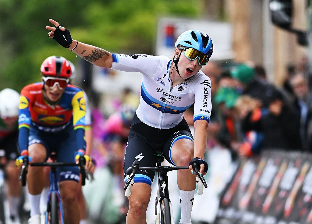 POZA DE LA SAL SPAIN MAY 22 Lorena Wiebes of Netherlands and Team SD Worx Protime celebrates at finish line as stage winner ahead of Elisa Balsamo of Italy and Team LidlTrek L during the 10th Vuelta a Burgos Feminas 2025 Stage 1 a 113k 125km stage from Burgos to Poza de la Sal UCIWWT on May 22 2025 in Poza de la Sal Spain Photo by Szymon GruchalskiGetty Images