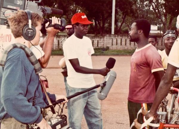 Saka talks to the media as Beninese Team coach at the Tour du Faso in the mid 1990's.
